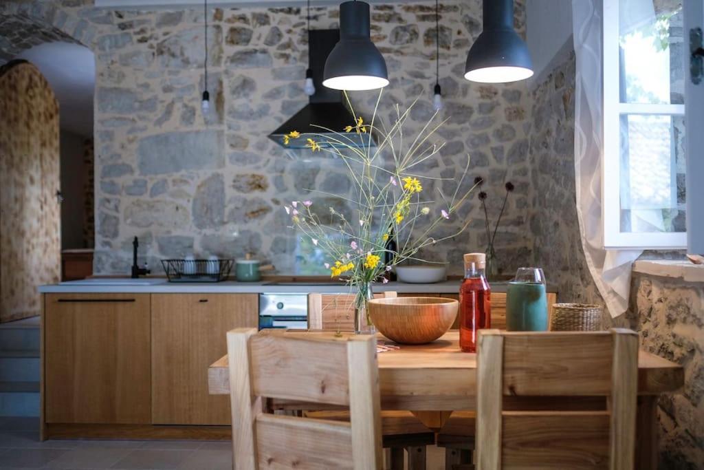 Stone House Kula Milica Villa Mala Cista Buitenkant foto